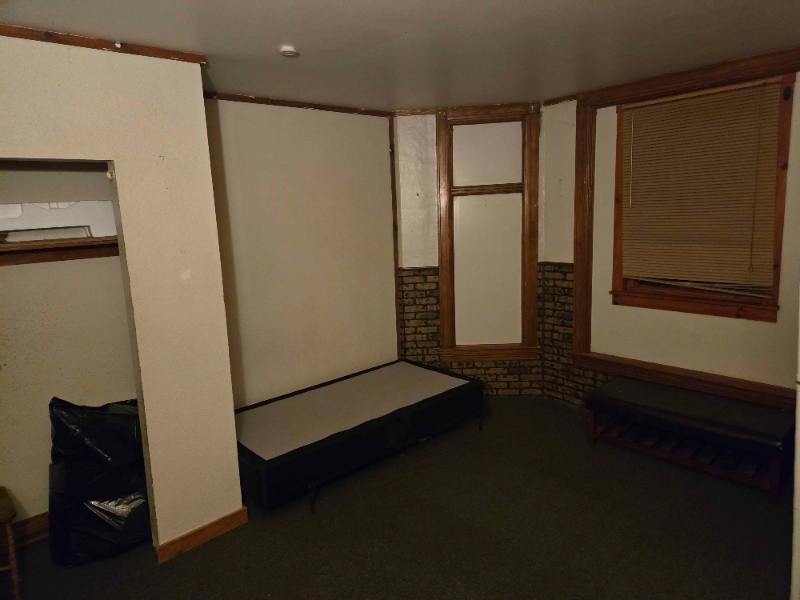 1710 N 22nd St - Photo 2 of 3