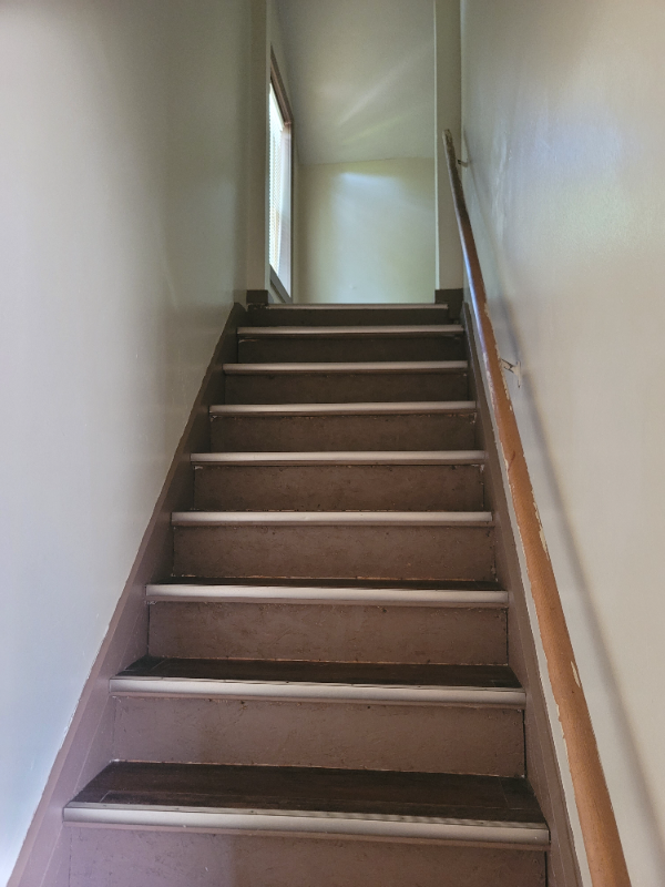 2027 Hatch Ave - Photo 3 of 9