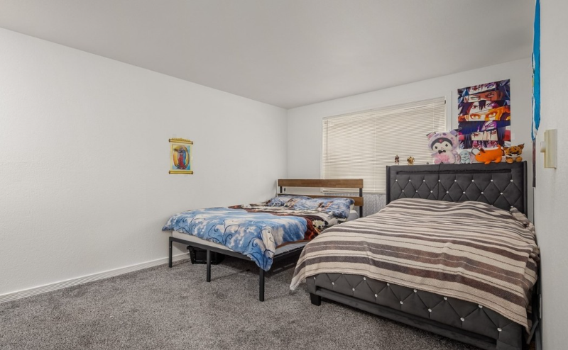 14526 Ne 6th Pl #3 - Photo 4 of 15