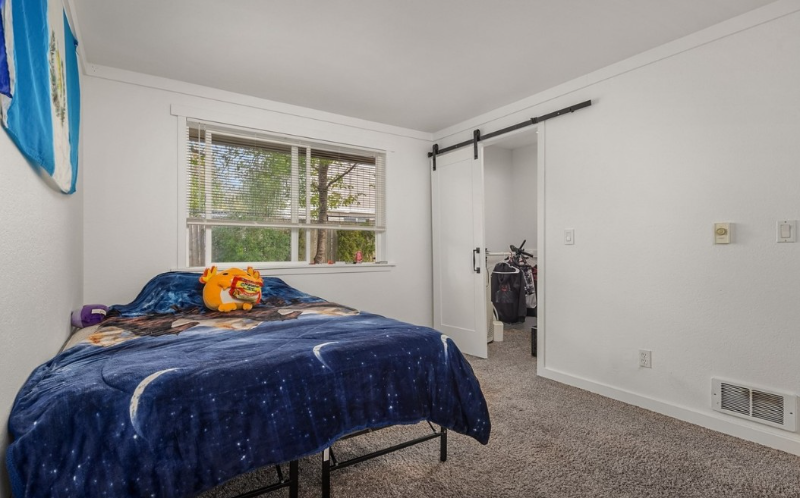 14526 Ne 6th Pl #3 - Photo 5 of 15