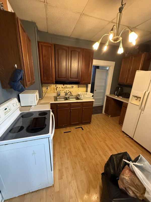 407 W 4th St #407 - Photo 7 of 10