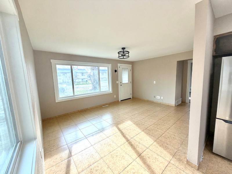 8209 E Indiana Ave - Photo 4 of 19