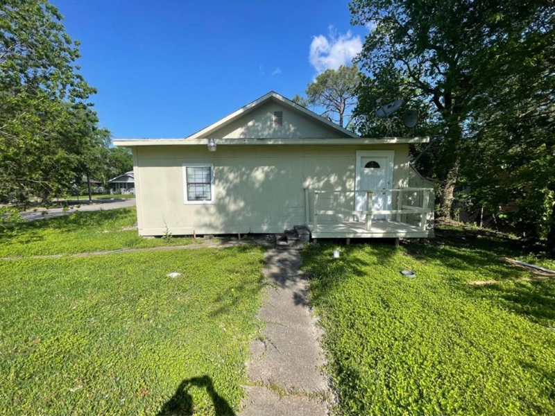 1300 18th St - Photo 2 of 14