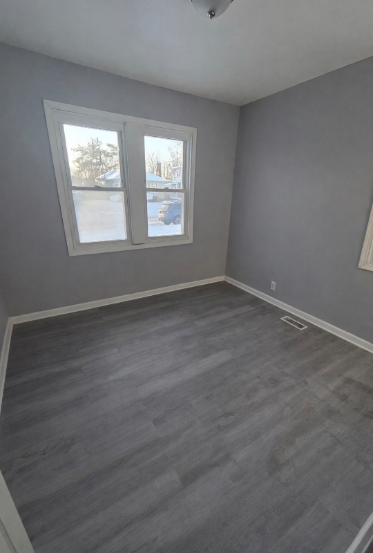 722 Frank St - Photo 5 of 7