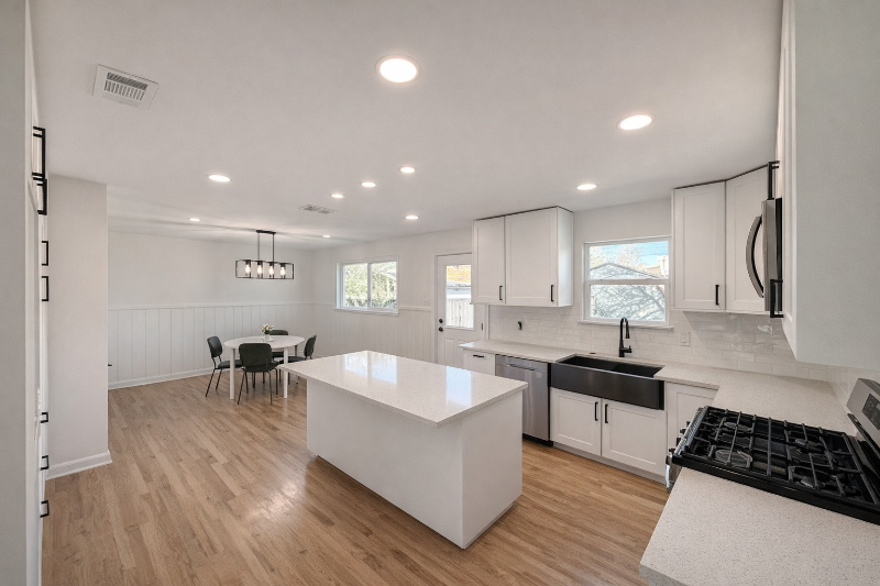 1009 Noble Ave - Photo 4 of 14