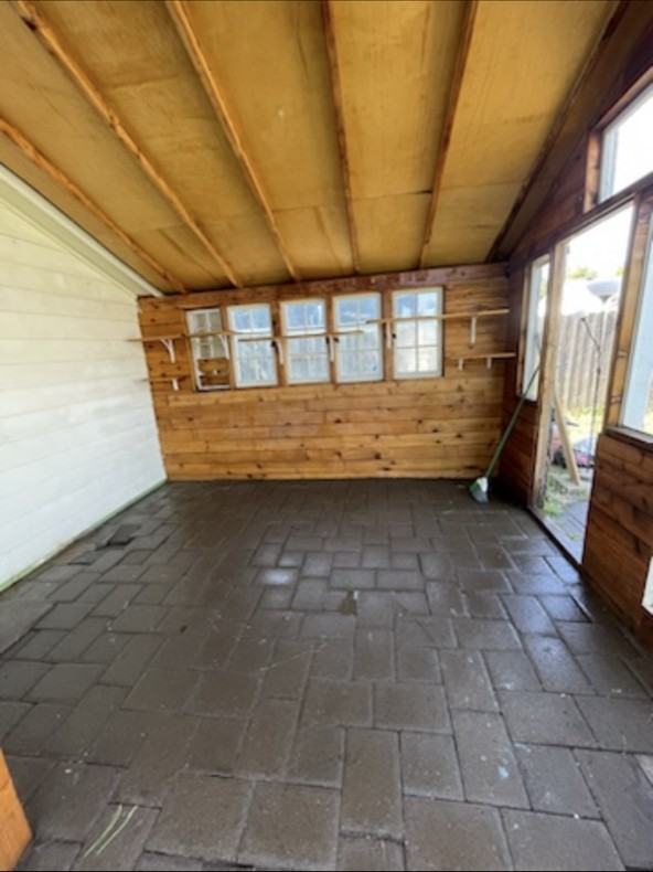 665 Marsh St - Photo 3 of 13