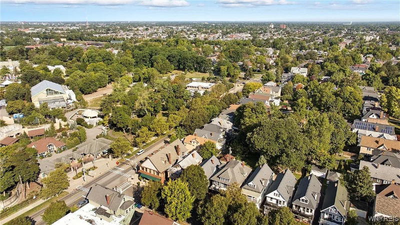 10 Russell St #1 - Photo 3 of 20