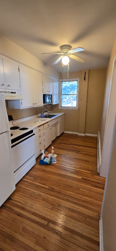 301 And2Nd St. #5 - Photo 4 of 8