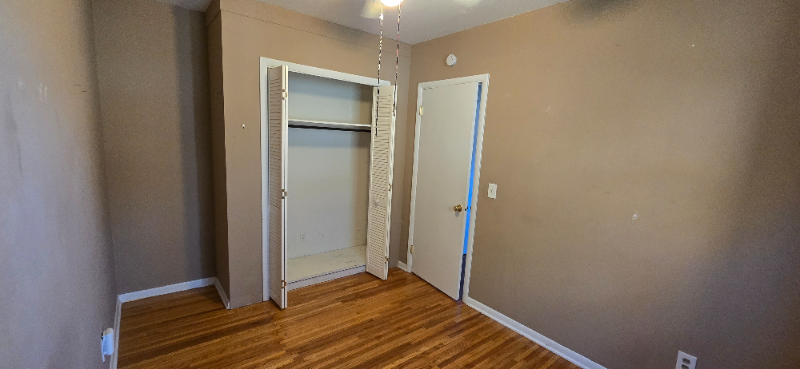 301 And2Nd St. #5 - Photo 6 of 8