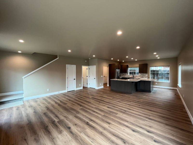 1404 Nw Kingston Ave #B - Photo 2 of 3