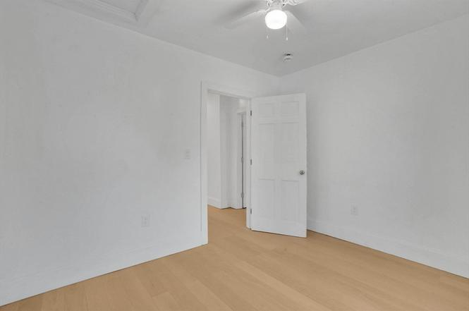 140 Wait St - Photo 7 of 14