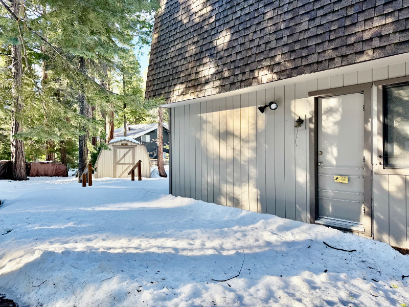 7046 4th Ave - Photo 3 of 20