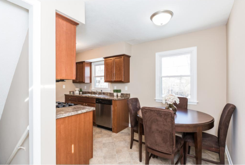 7212 Kyle Ave N - Photo 2 of 18