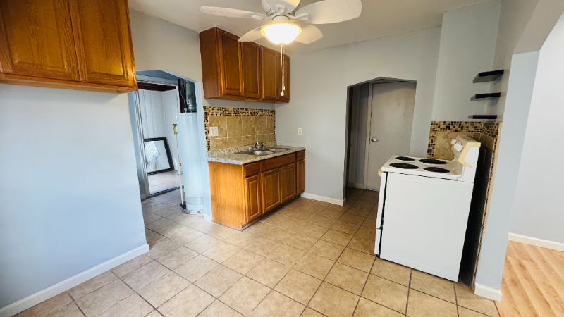 20803 Marie Ave - Photo 5 of 11