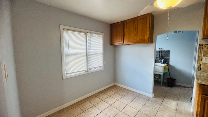 20803 Marie Ave - Photo 7 of 11