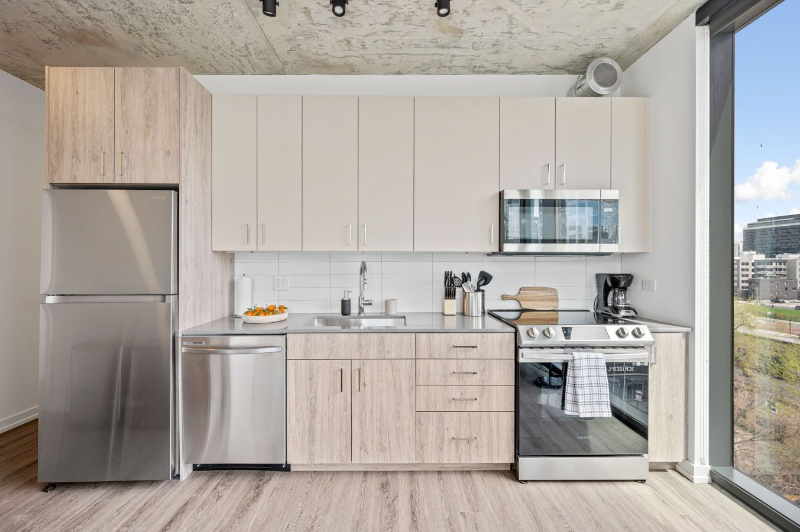 820 N Cleveland Ave - Photo 3 of 15