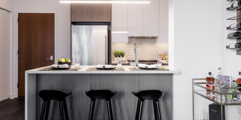 958 W Altgeld St - Photo 4 of 11