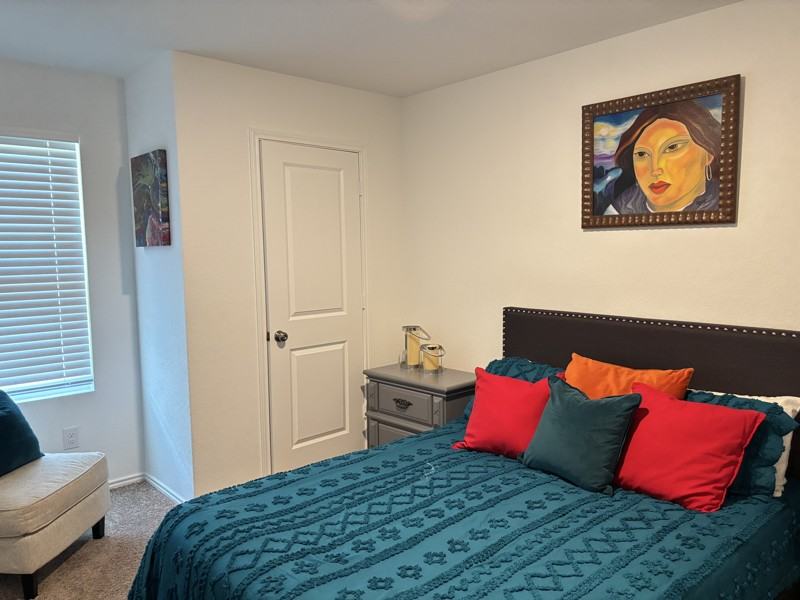 9840 Butte Crk - Photo 3 of 11