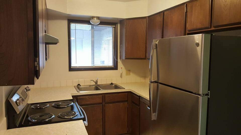 1224 E 3rd St #4 - Photo 3 of 11