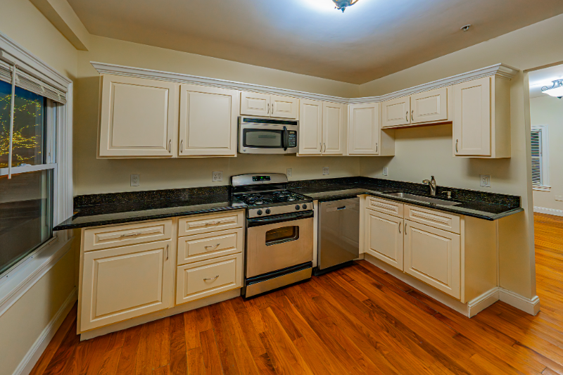 290 Broadway #1 - Photo 3 of 14