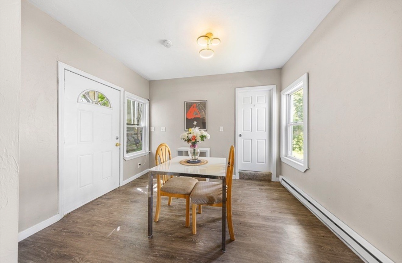 150 Belmont St - Photo 6 of 12