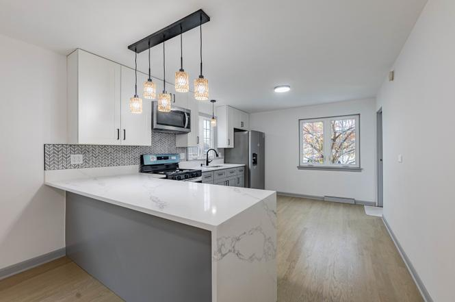 3420 S Austin Blvd - Photo 2 of 17