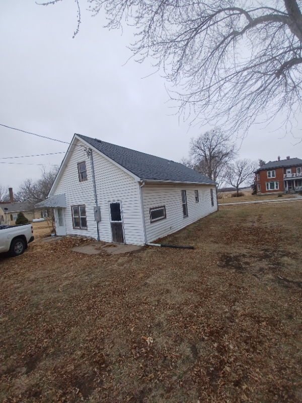 403 Eldon St - Photo 3 of 14