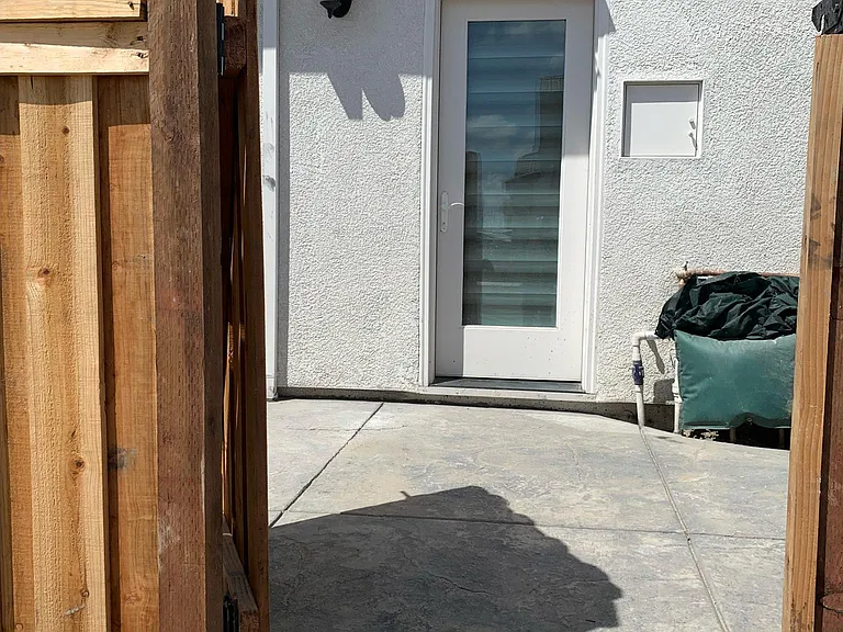 2817 Penrose Ln - Photo 2 of 11