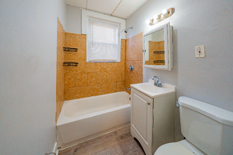 22 Warren St #14 - Photo 2 of 13