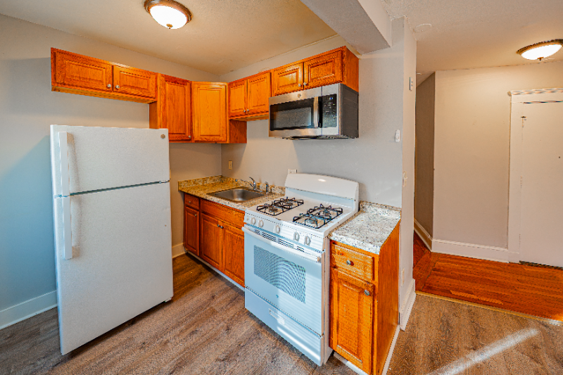 22 Warren St #14 - Photo 5 of 13