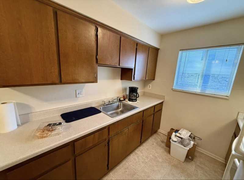 16461 Emilie Ave #4B - Photo 5 of 10