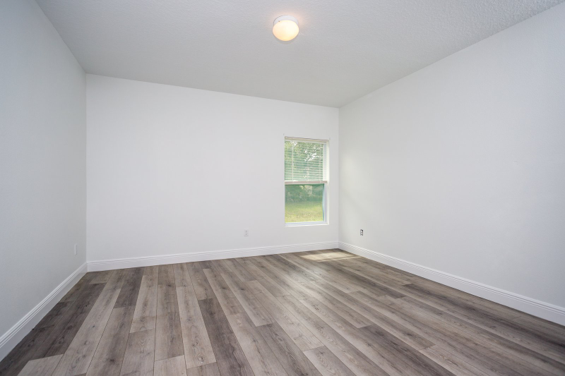 309 Clermont Dr - Photo 7 of 11