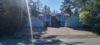 601 Sunset Ave Ne #D - Photo 1 of 1