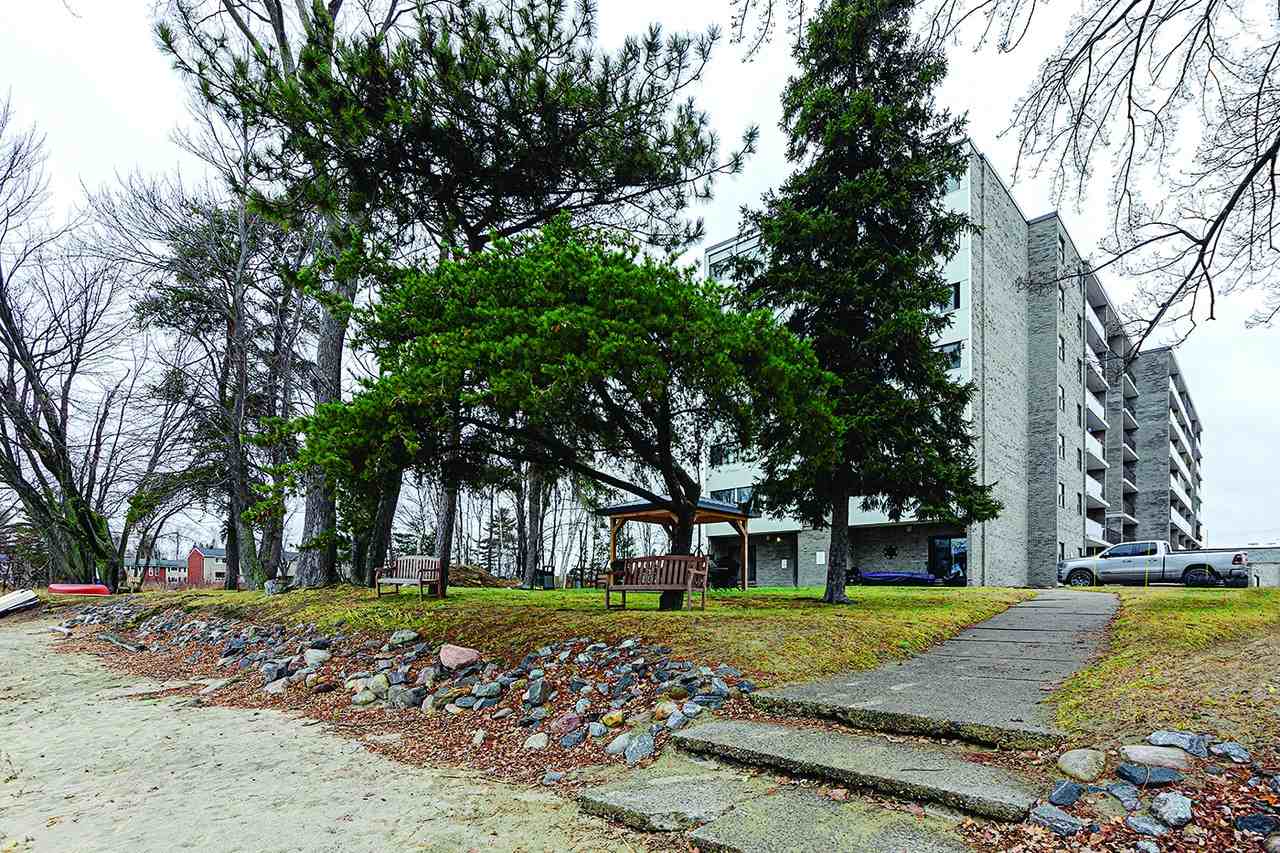 Lancelot Apartments - Photo 5 of 24