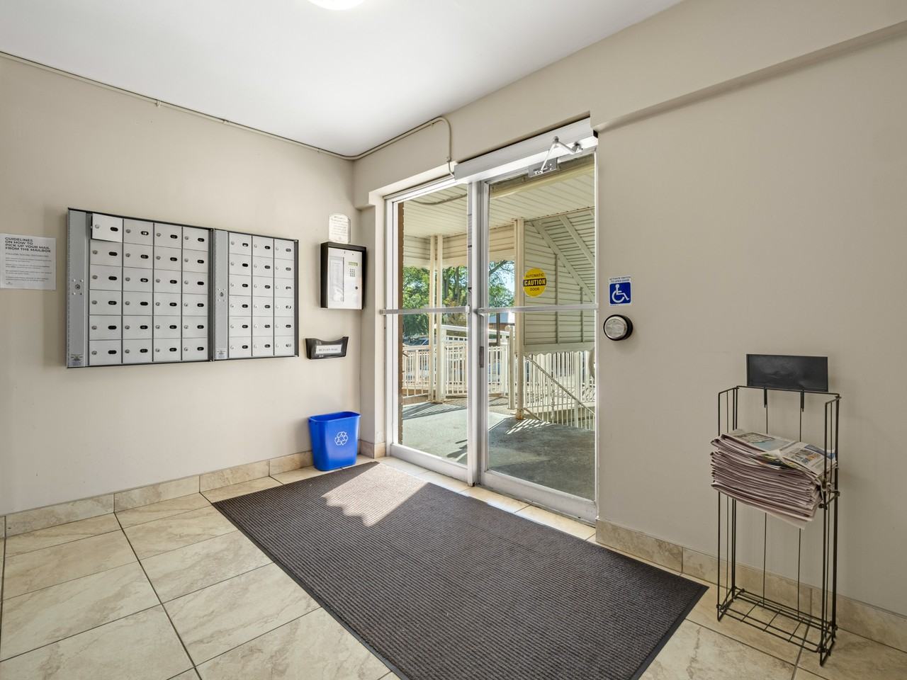 Buckingham Tower Apartments - Photo 6 of 21