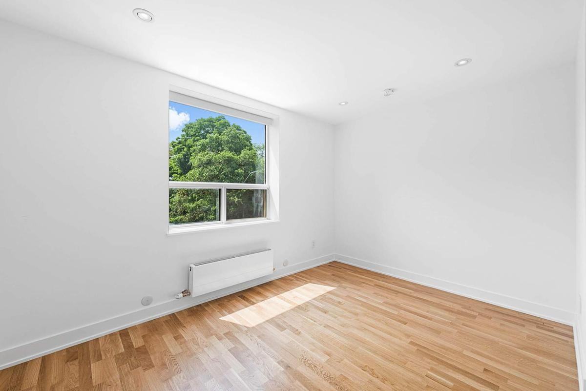 327 Chisholm Ave. - Photo 2 of 8