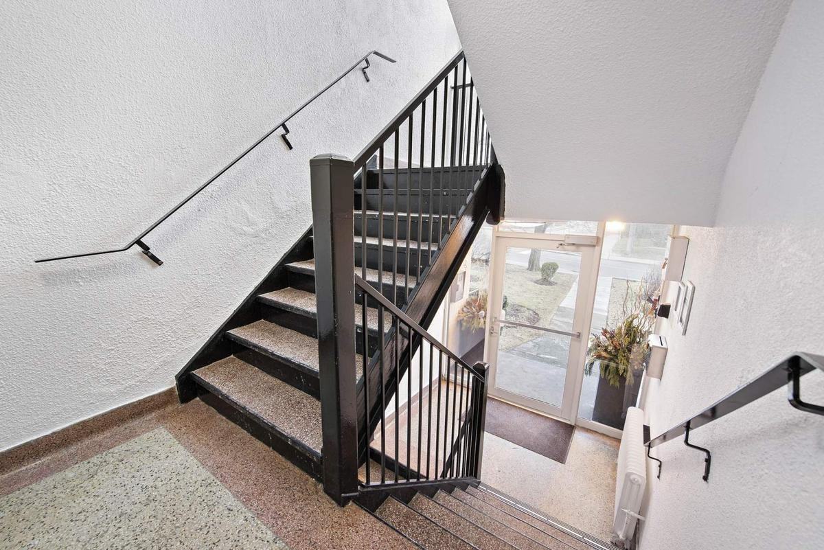 327 Chisholm Ave. - Photo 3 of 8