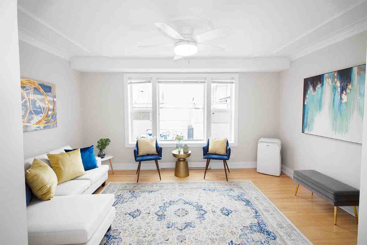 301 Marion Street - Photo 3 of 24