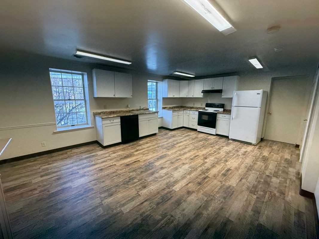 100 W Main St - Photo 2 of 8