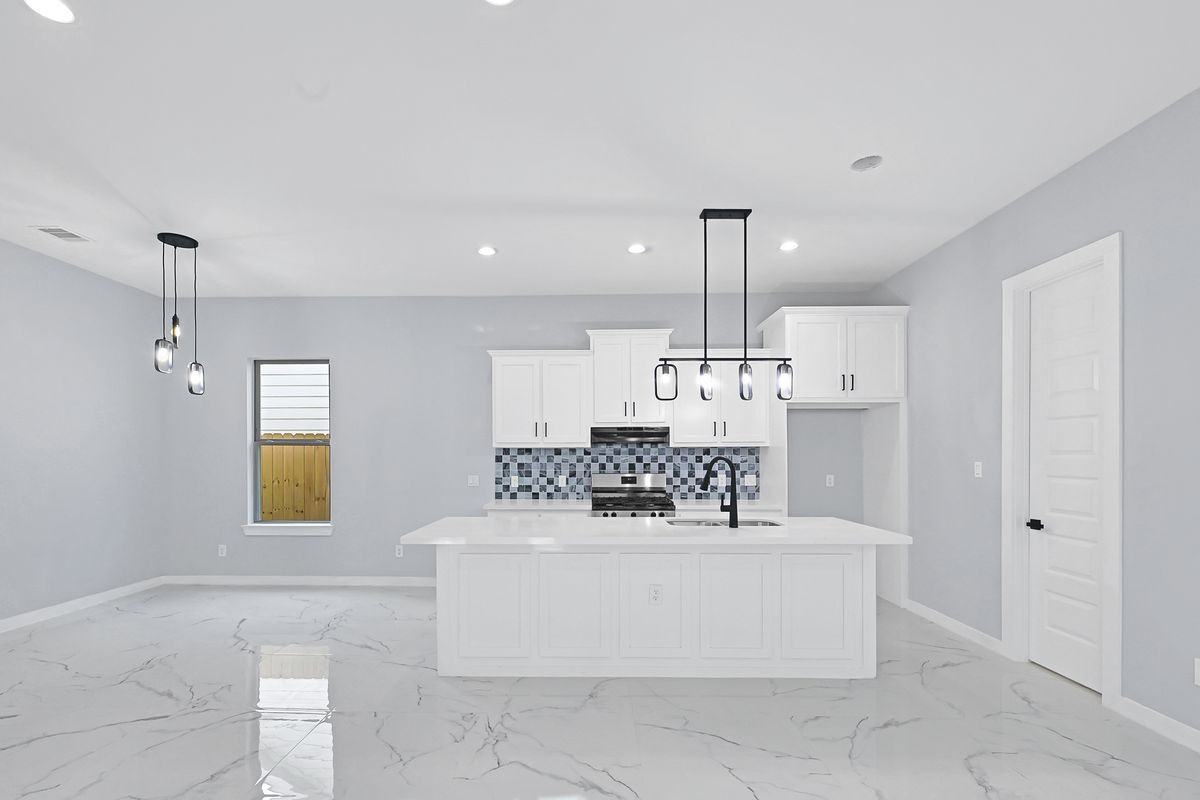 90 Burress St ##B - Photo 2 of 31