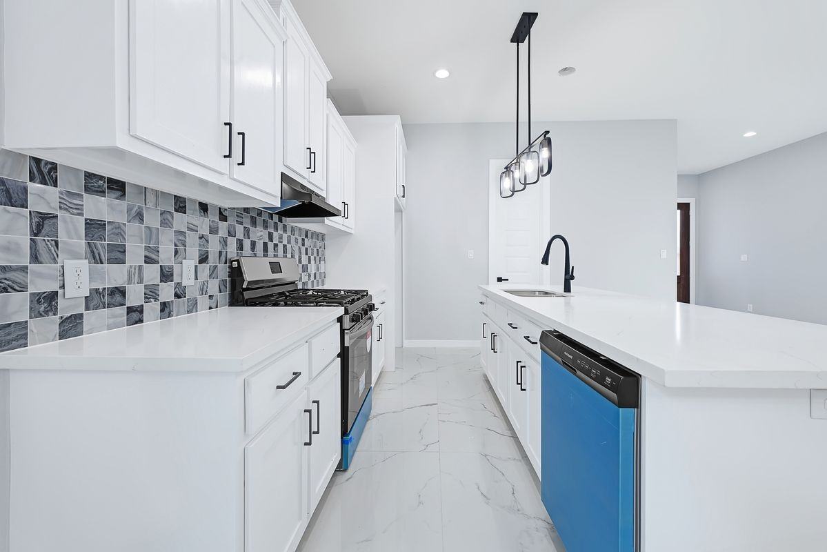 90 Burress St ##B - Photo 3 of 31