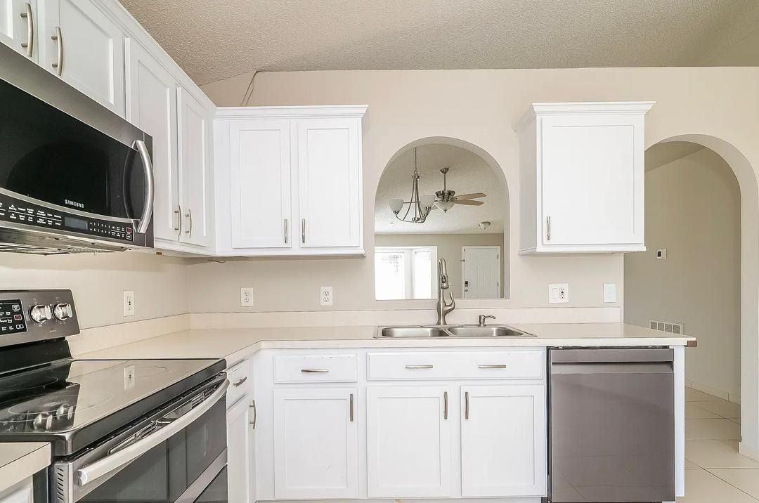 2901 Noah Cir - Photo 2 of 4