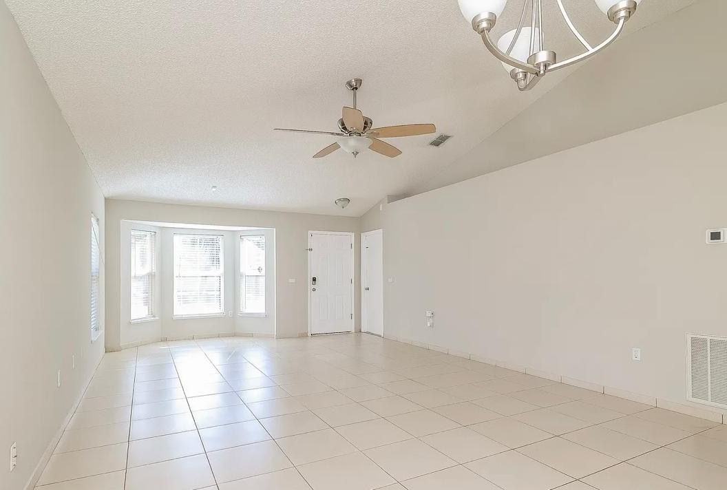 2901 Noah Cir - Photo 3 of 4