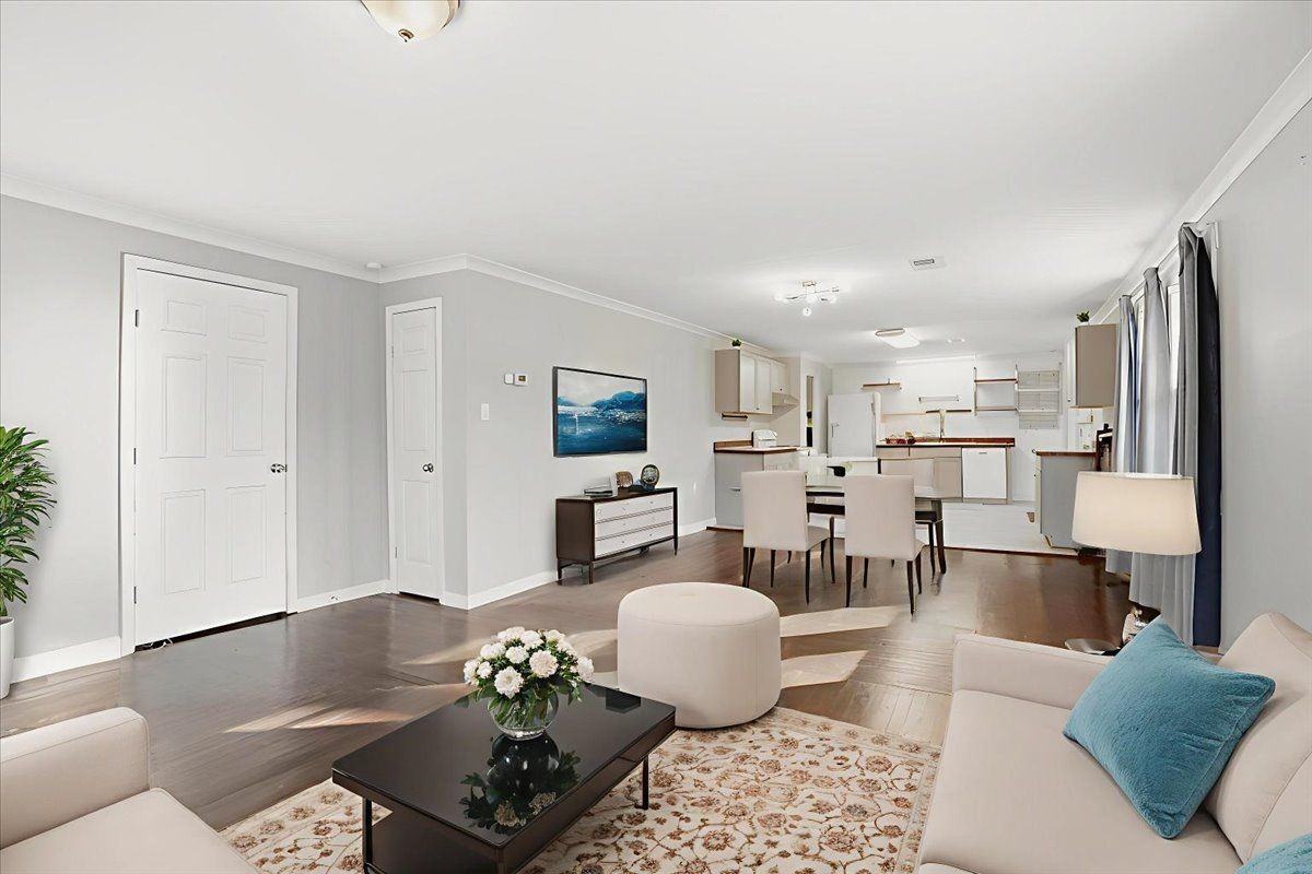 1343 Eddie Robinson Sr Dr - Photo 2 of 15