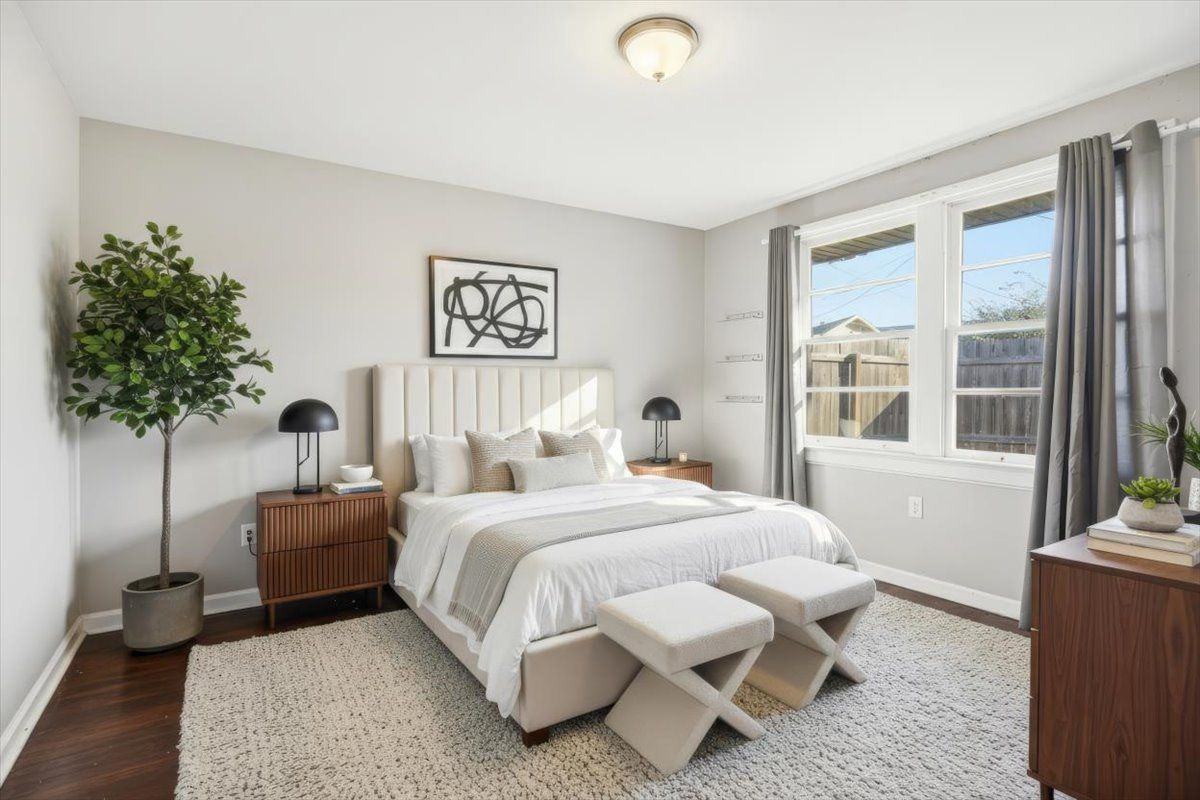 1343 Eddie Robinson Sr Dr - Photo 3 of 15