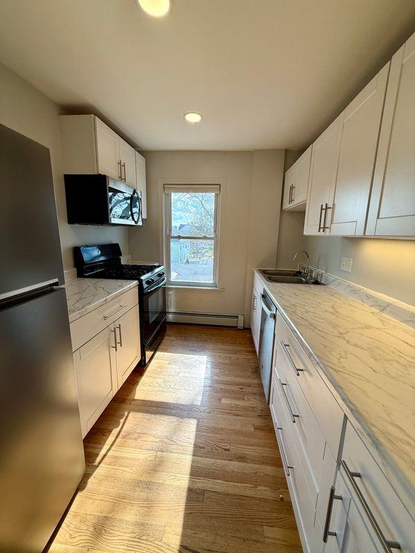 22 Norris Ave ##2 - Photo 4 of 7