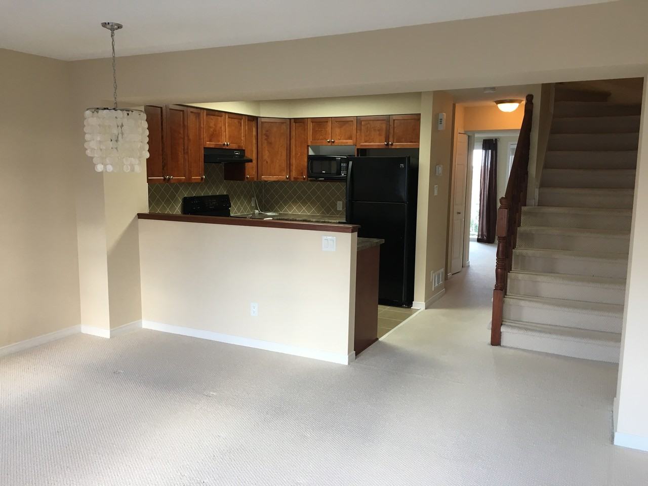 142 Keltie Private - Photo 4 of 17