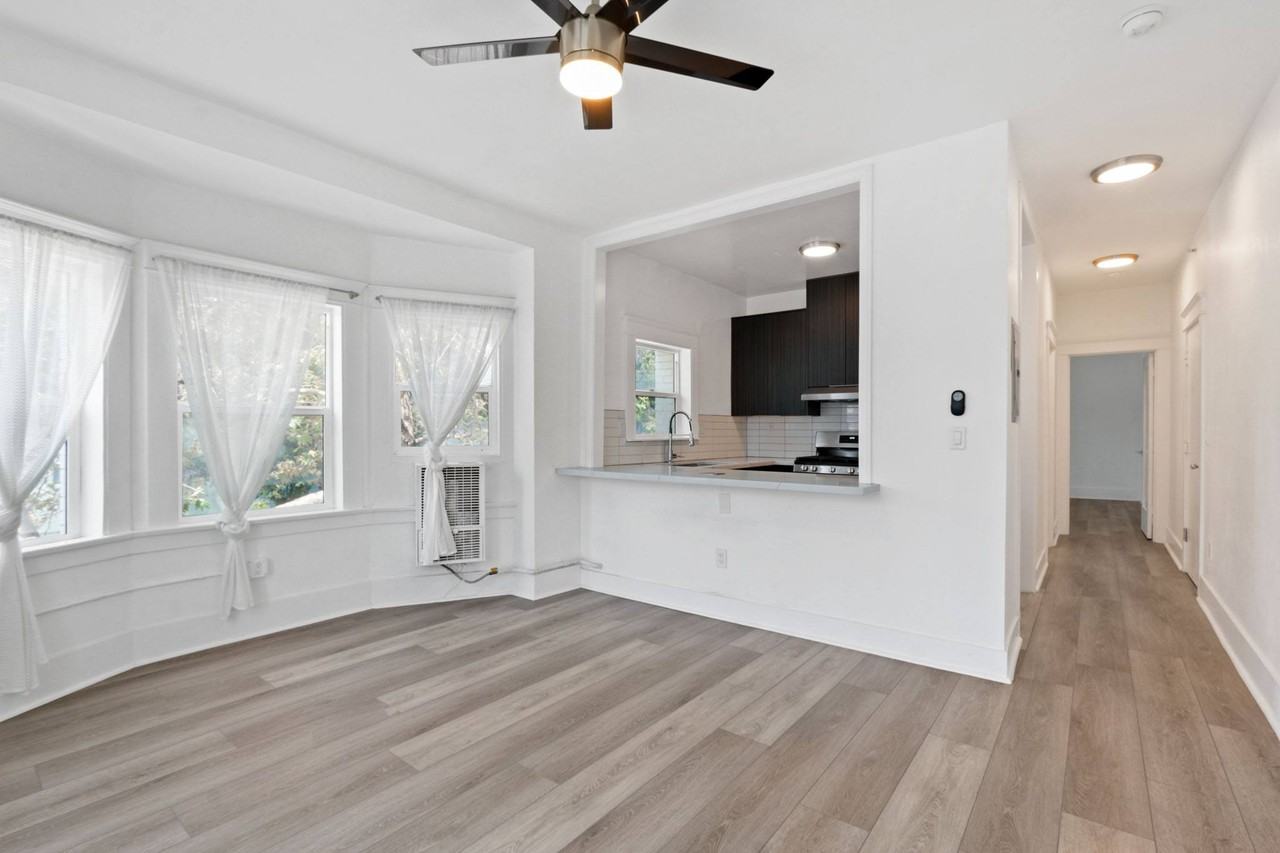 300 San Juan - Photo 3 of 27