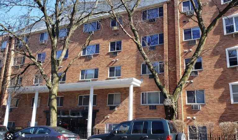 W Grace St & N Pine Grove Ave - Photo 2 of 15