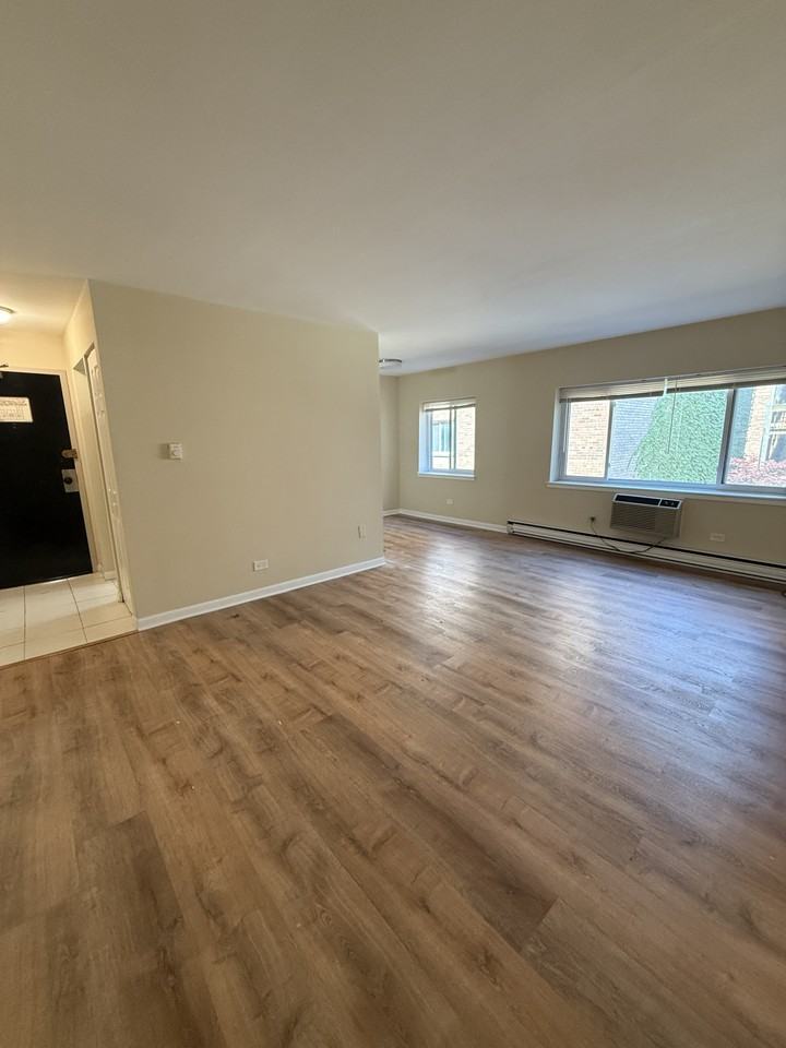 W Grace St & N Pine Grove Ave - Photo 3 of 15